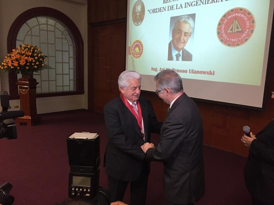 Reconocimientos del colegio de ingenieros a Azi Wolfenson