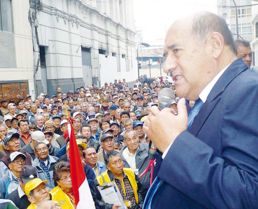 Andrés Alcántara, miembro de la Comisión Ad Hoc