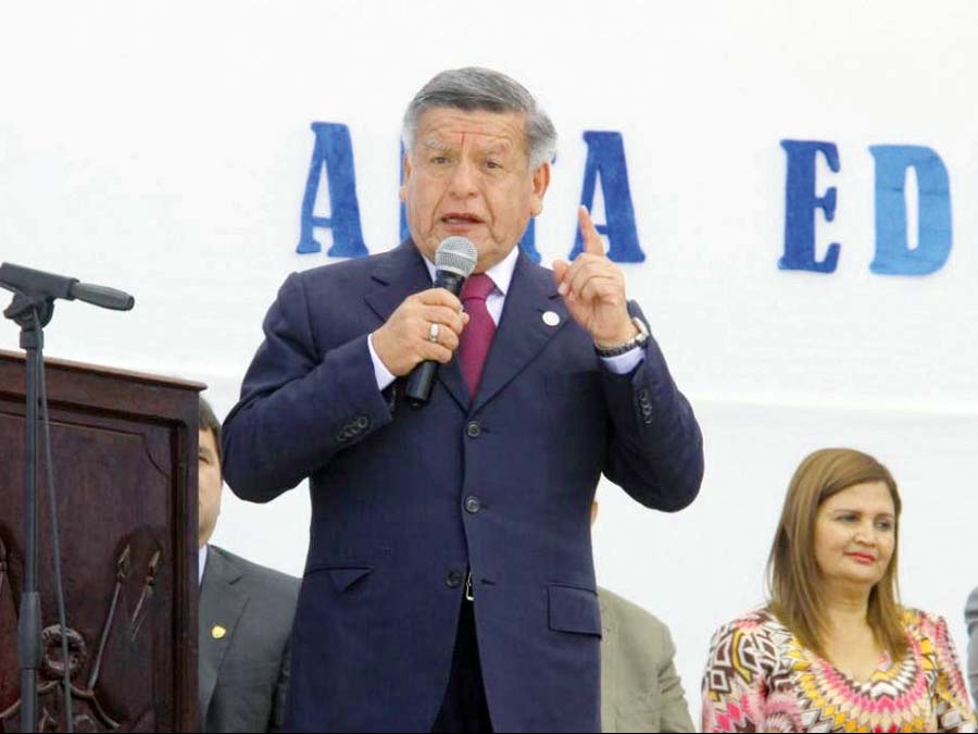 Cesar Acuña
