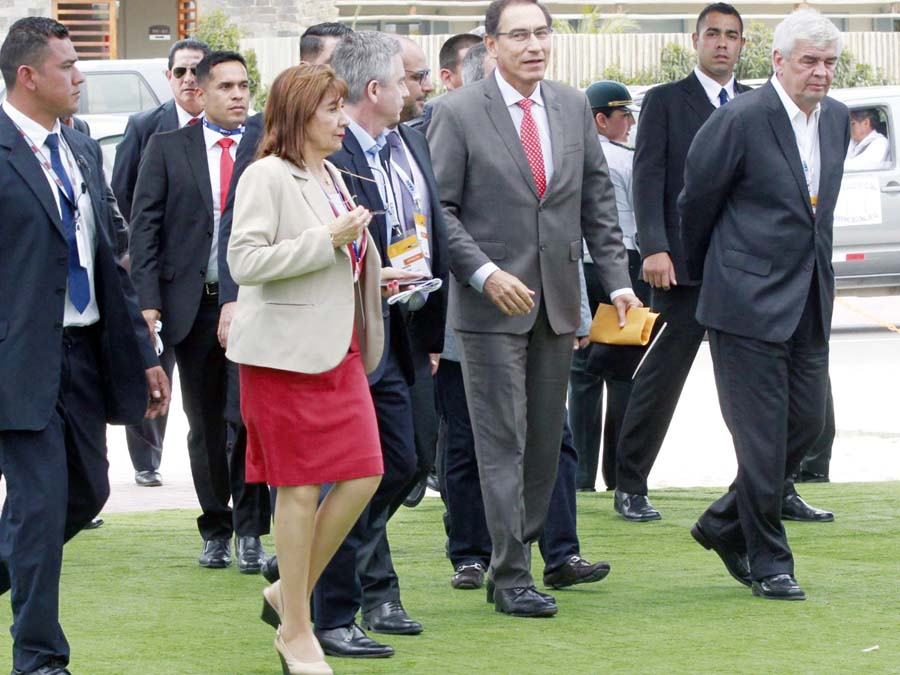 Ejecutivo inicia dialogo Martín Vizcarra