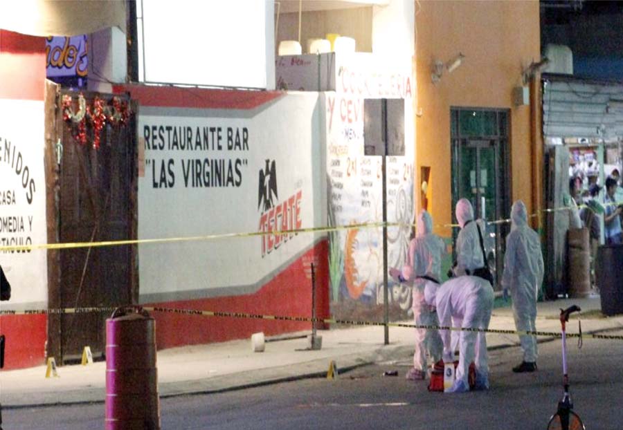7 muertos en un bar de playa mexicana