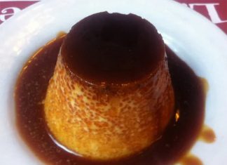 Crema volteada de chocolate