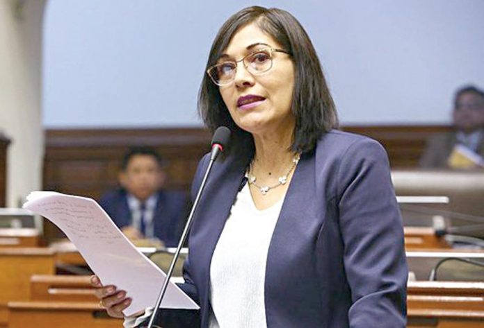Milagros Salazar