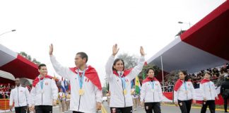 Deportistas ganadores de melladas en los Juegos Panamericanos desfilaron