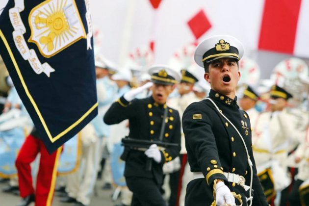 Gran Desfile patrio se rindi&oacute; homenaje al Per&uacute;