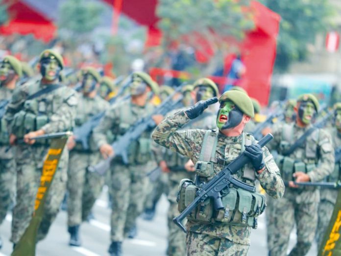 Gran Parada y Desfile Cívico Militar