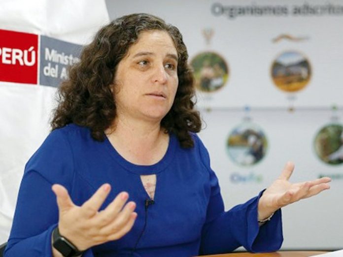 Ministra de Ambiente, Lucía Ruiz