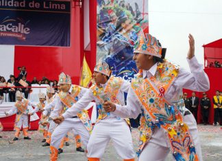 Plaza Mayor será escenario de pasacalle por Fiestas Patrias Pasacalle Escolar
