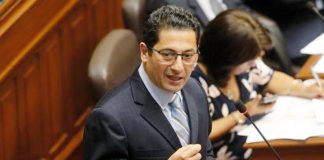 Salvador Heresi “Vizcarra tendrá que sacarnos a balazos del Congreso” Salvador Heresi