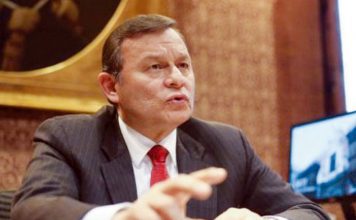 “En el Perú no hay persecución política” Canciller Néstor Popolizio