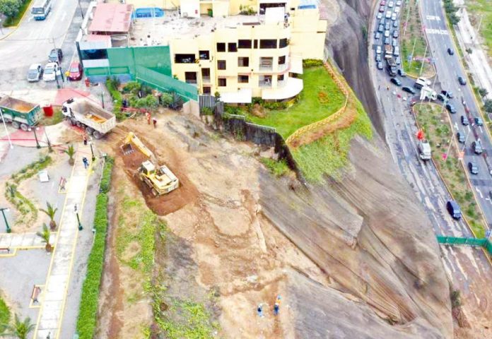 Acantilado Costa Verde