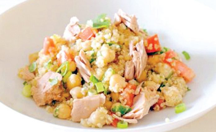 Ensalada de quinua con atún