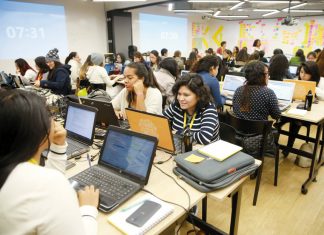 Mujeres trabajando