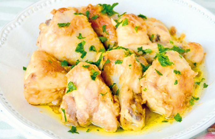 Pollo al ajillo