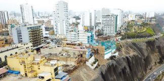 Acantilados de la Costa Verde