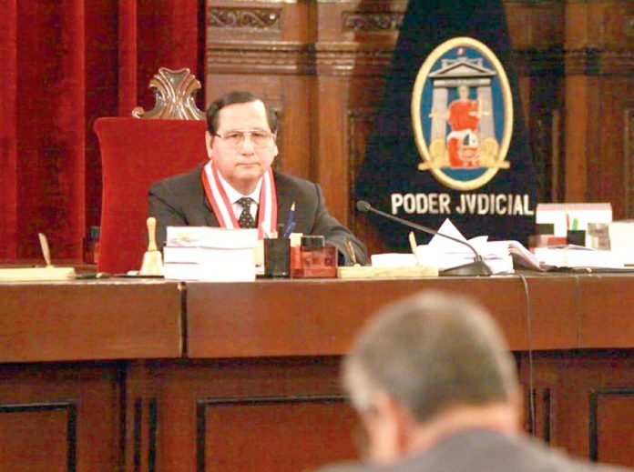 Hugo Núñez Julca Hugo Núñez Julca