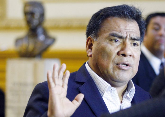 Javier Velásquez Quesquén