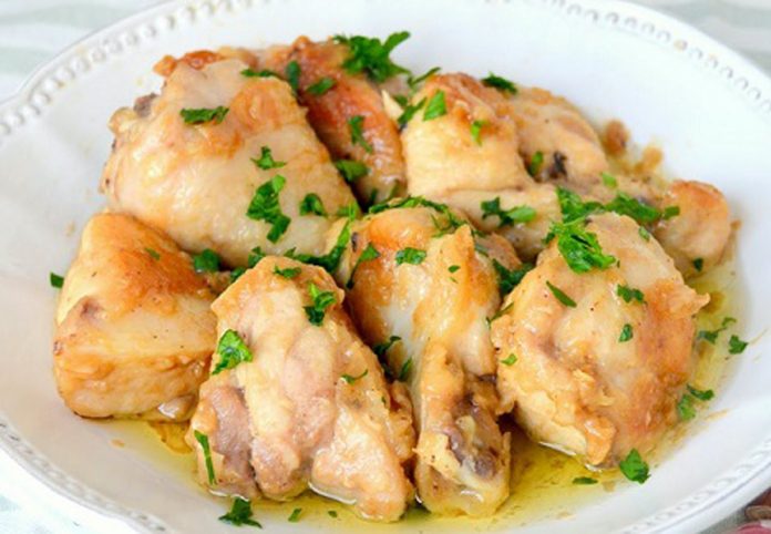 Pollo al ajillo