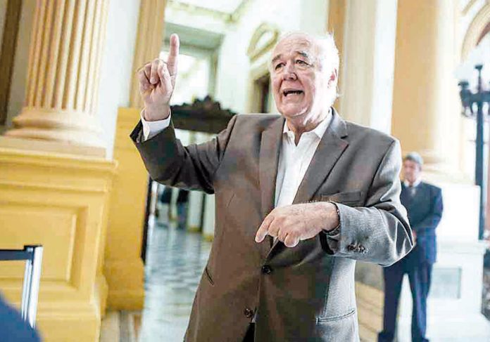 Víctor Andrés García Belaunde