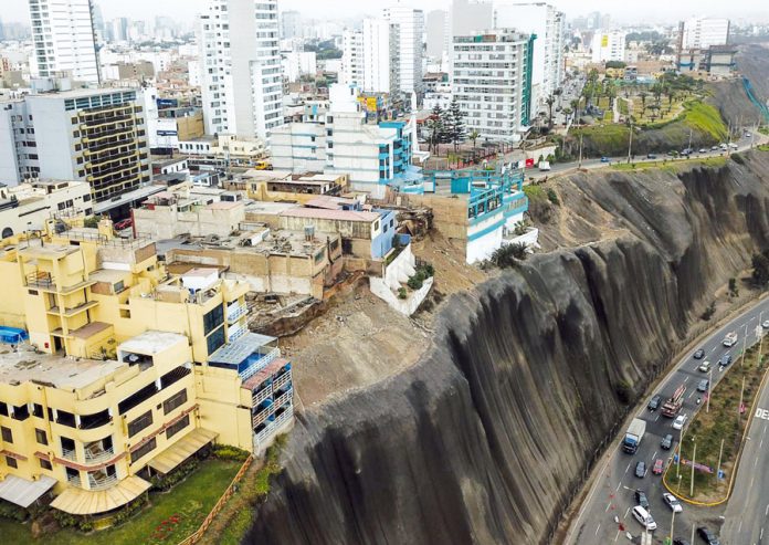 Acantilado Costa Verde Acantilado Costa Verde