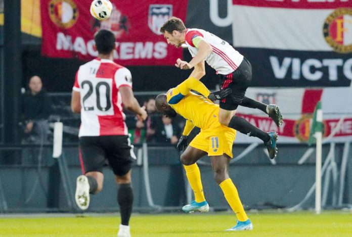 Feyenoord ganó 2-0 de local a FC Porto