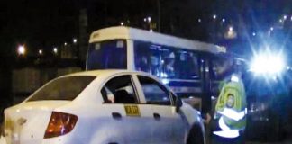 Hallan un hombre muerto dentro de auto en Carabayllo Hallan un hombre muerto dentro de auto en Carabayllo