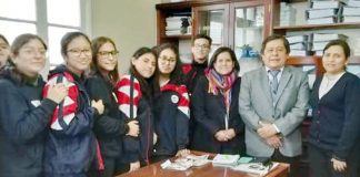 Escolares del Colegio Abraham Valdelomar