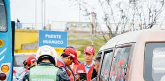 Vehículos informales fueron detenidos durante operativo