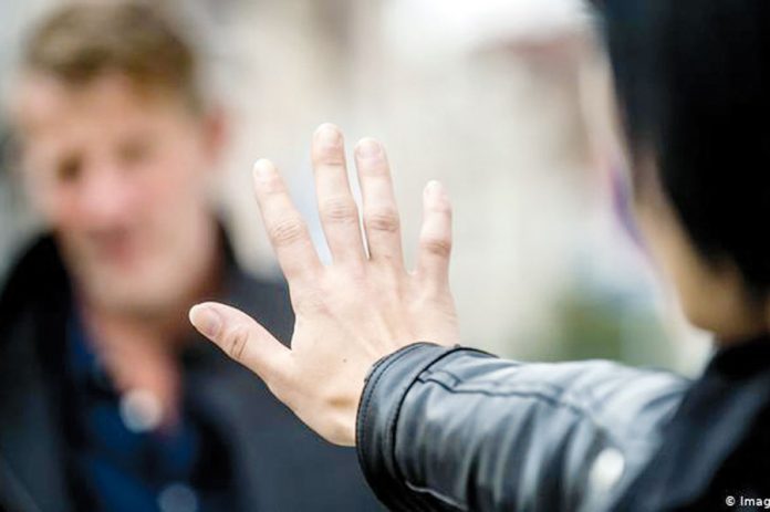 Violencia hacia la mujer