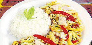 Coliflor saltada a la peruana