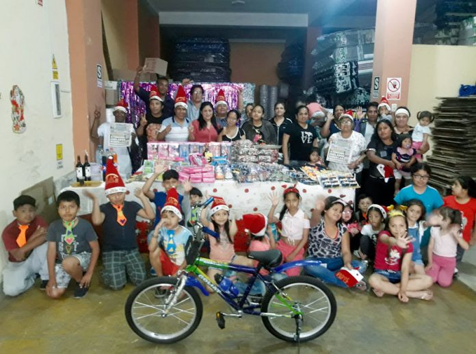 Navidad en cuadra 4 de Luna Pizarro, en La Victoria
