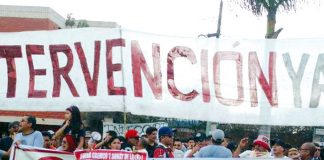 Hinchas de la U se levantan en San Juan de Lurigancho Hinchas de la U