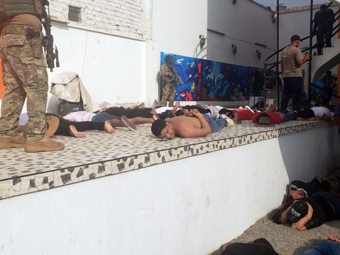 Megaoperativo de la PNP en un hotel, ubicado en Punta Negra