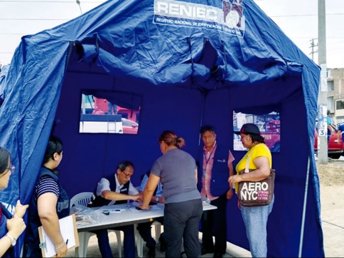 Reniec entrega DNI gratis a damnificados por explosión