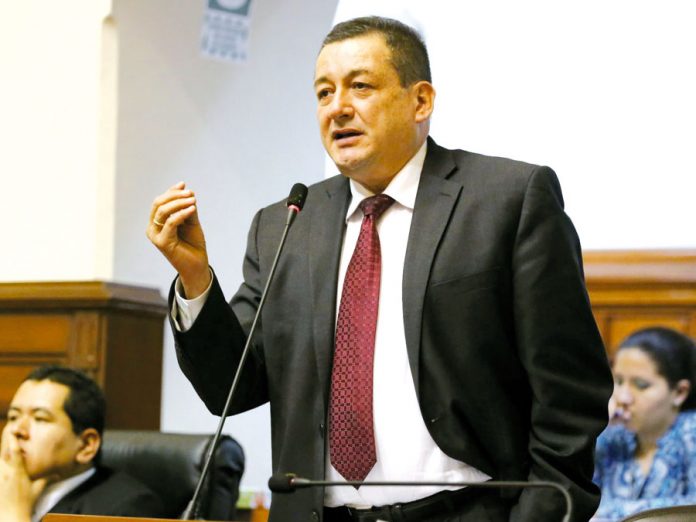 Rolando Reátegui Rolando Reátegui