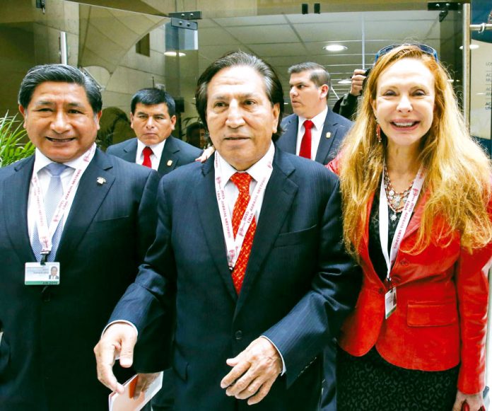 Alejandro Toledo y su esposa Eliane Karp