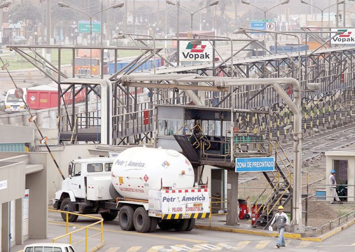 Camiones cisterna y contenedores de gas licuado de petróleo