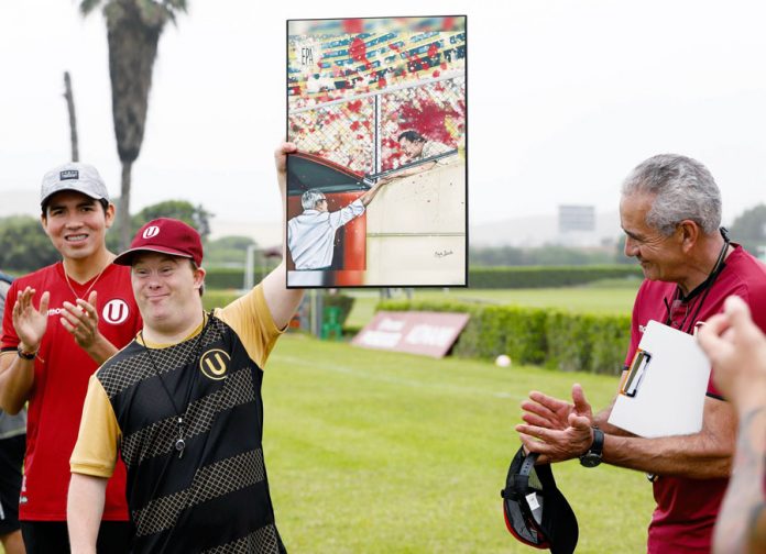 Daniel Luond, ilustre hincha de Universitario de Deportes