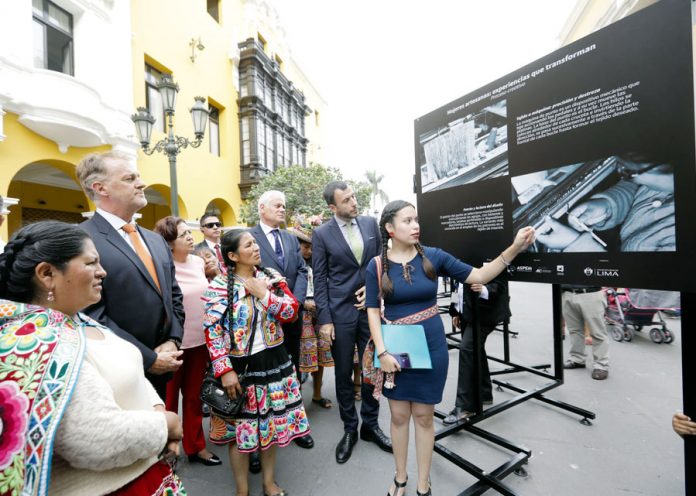 Exposición fotográfica Mujeres artesanas