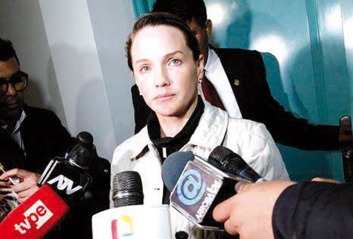 Luciana León