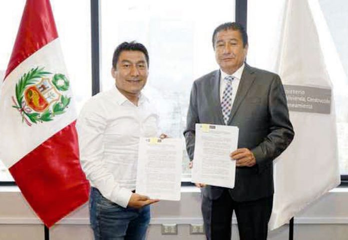 MVCS y la Municipalidad de Ate suscribieron dos convenios para la construcción de pistas y veredas