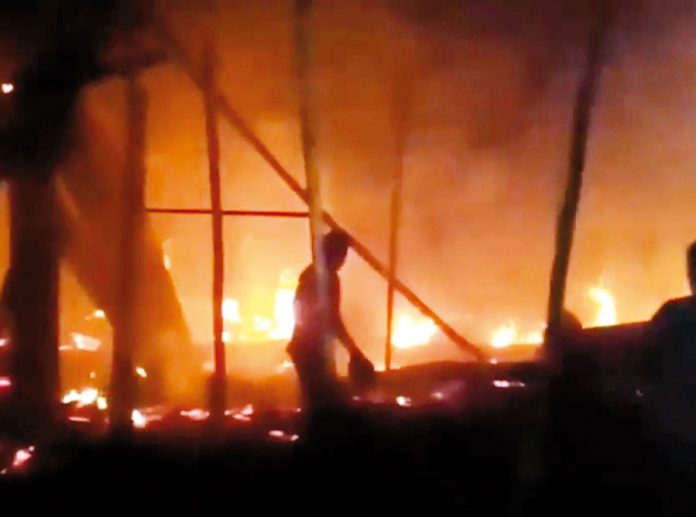 Padre e hijo mueren por explosión en Catacaos