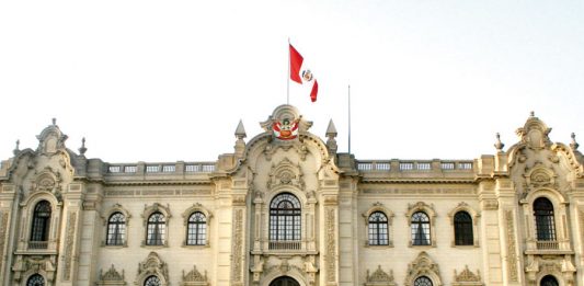 Palacio de Gobierno del Perú, llamado también Casa de Gobierno o Casa de Pizarro