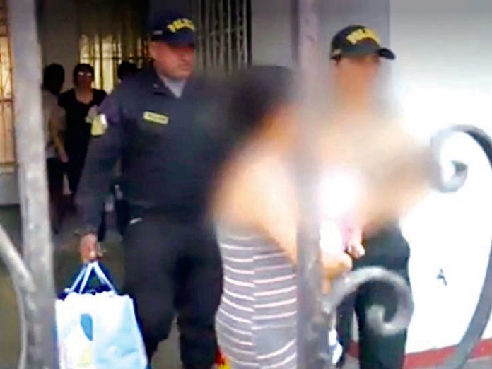 Pegalón la masacra pero mujer lograr huir y denunciarlo