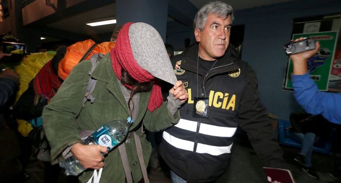 Detienen a varias personas en fiesta popular