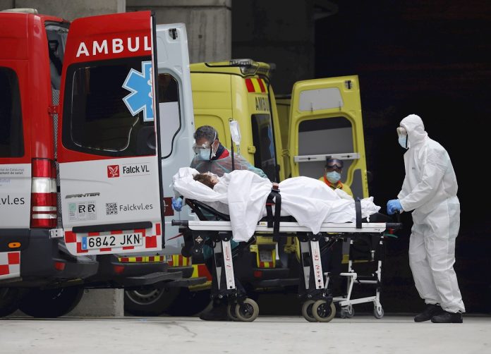 Descuben cadáveres de ancianos contagiados en España