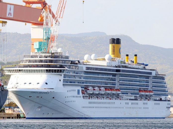 Crucero italiano amarrado en Japón dio 33 positivos Crucero italiano amarrado en Japón dio 33 positivos