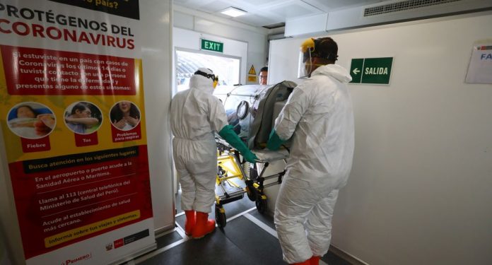 Coronavirus ataca a 9 784 personas y mata a otras 216