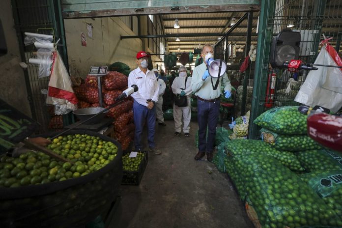 Alcalde Muñoz supervisa abastecimiento en el mercado mayorista