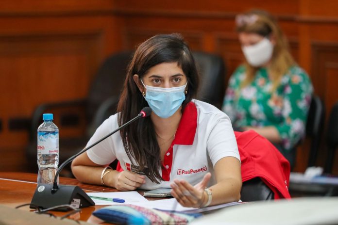 María Antonieta Alva